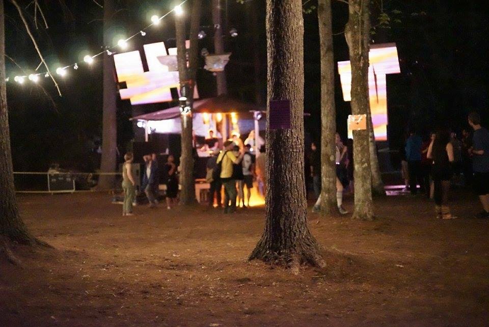 11289701_1175848129107391_1317136172_n